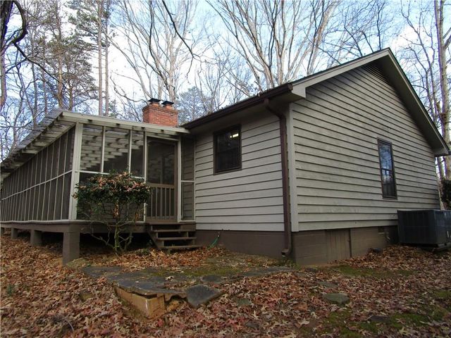 3730 Newport Drive, Gainesville, GA 30506