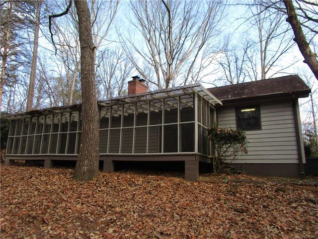 3730 Newport Drive, Gainesville, GA 30506