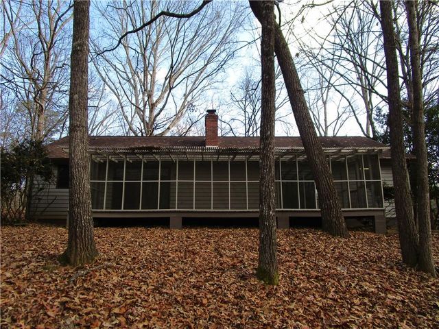 3730 Newport Drive, Gainesville, GA 30506