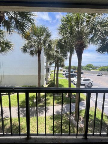 752 Executive Center Drive 24, West Palm Beach, FL 33401