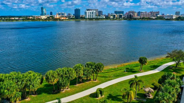 752 Executive Center Drive 24, West Palm Beach, FL 33401