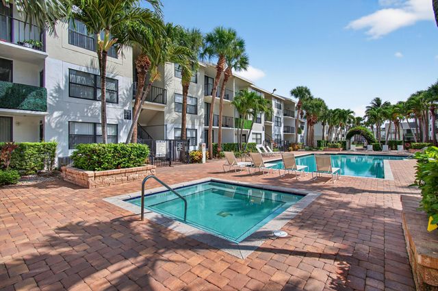 752 Executive Center Drive 24, West Palm Beach, FL 33401