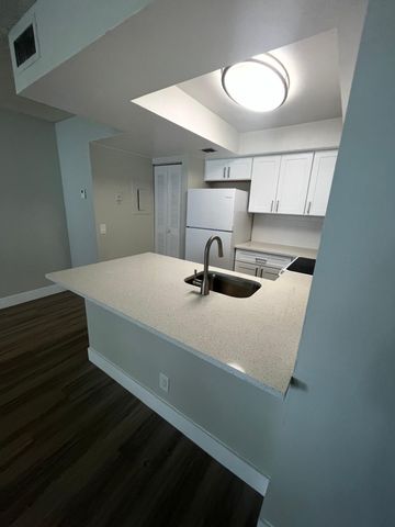 752 Executive Center Drive 24, West Palm Beach, FL 33401