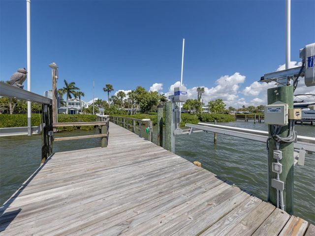 212 SUNRISE DRIVE, Nokomis, FL 34275