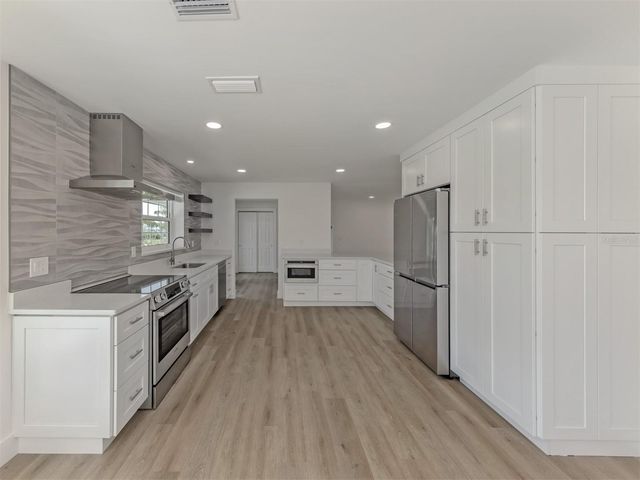 212 SUNRISE DRIVE, Nokomis, FL 34275