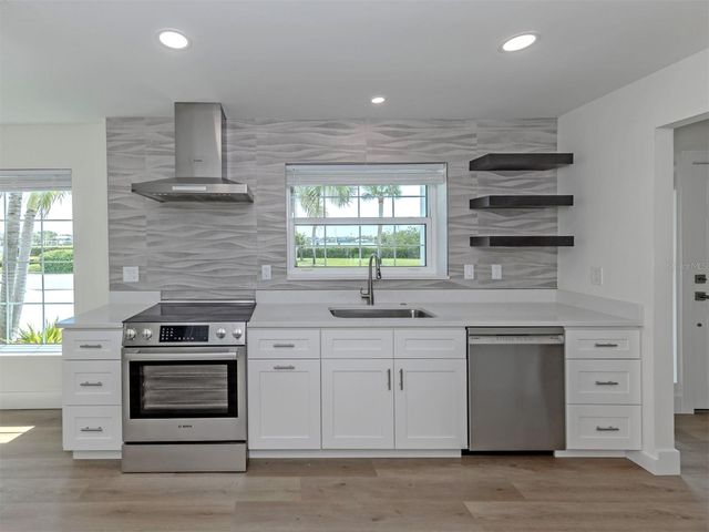 212 SUNRISE DRIVE, Nokomis, FL 34275