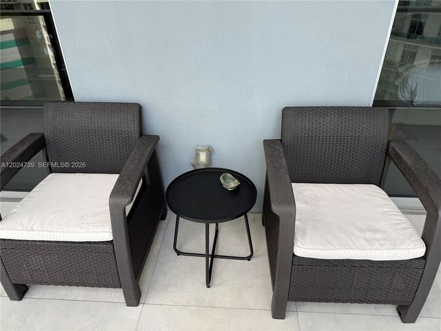 1300 Brickell Bay Dr 1007, Miami, FL 33131