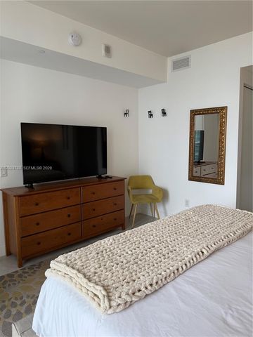1300 Brickell Bay Dr 1007, Miami, FL 33131