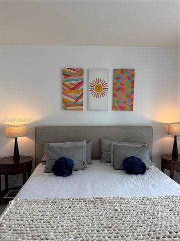 1300 Brickell Bay Dr 1007, Miami, FL 33131