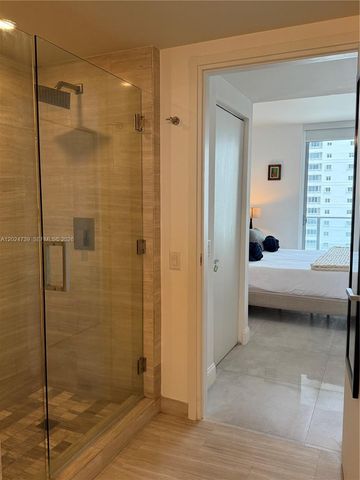 1300 Brickell Bay Dr 1007, Miami, FL 33131