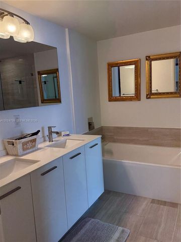 1300 Brickell Bay Dr 1007, Miami, FL 33131
