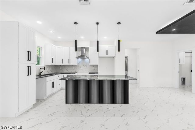 4204 E 24th ST, Alva, FL 33920