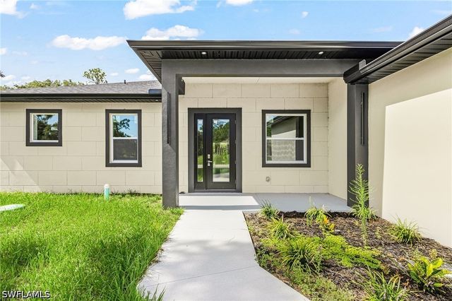 4204 E 24th ST, Alva, FL 33920