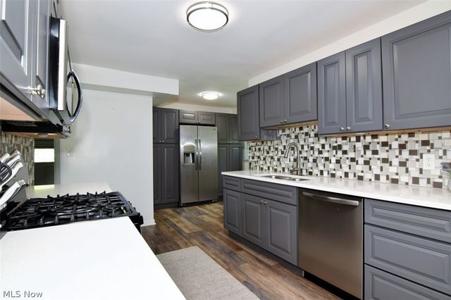 17407 Lomond Boulevard, Shaker Heights, OH 44120