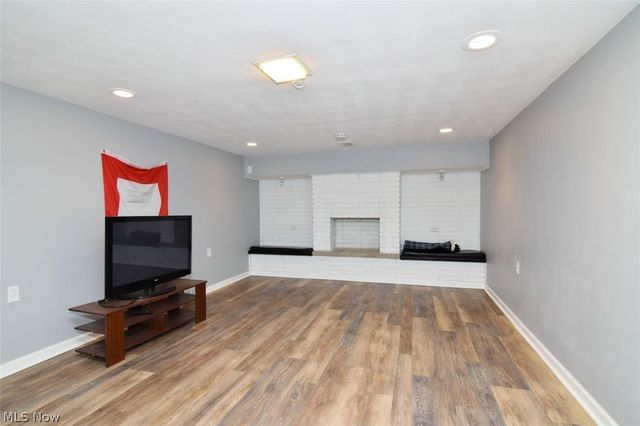 17407 Lomond Boulevard, Shaker Heights, OH 44120