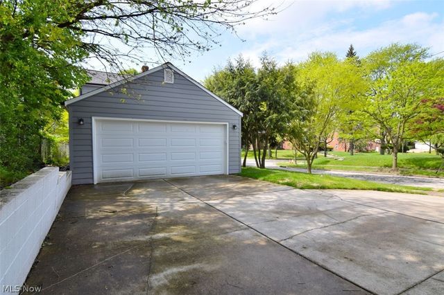 17407 Lomond Boulevard, Shaker Heights, OH 44120