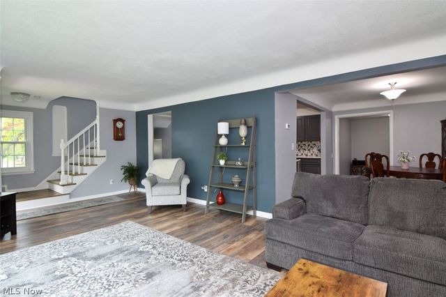 17407 Lomond Boulevard, Shaker Heights, OH 44120