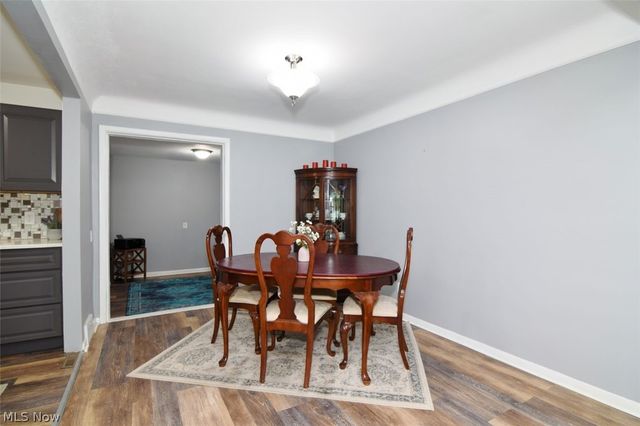 17407 Lomond Boulevard, Shaker Heights, OH 44120