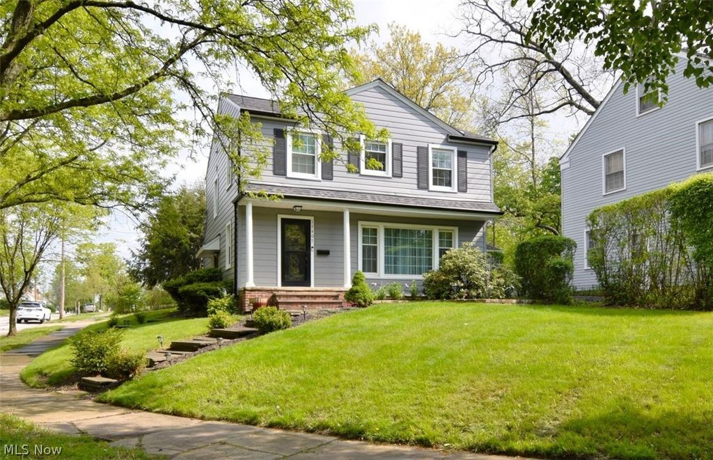 17407 Lomond Boulevard, Shaker Heights, OH 44120
