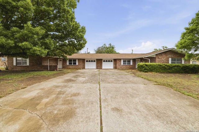 801 Manor dr B, Kerrville, TX 78028