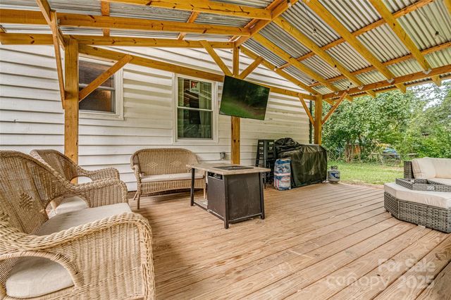 2605 Toddville Road, Charlotte, NC 28214