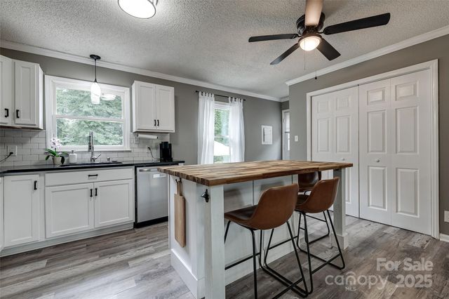 2605 Toddville Road, Charlotte, NC 28214