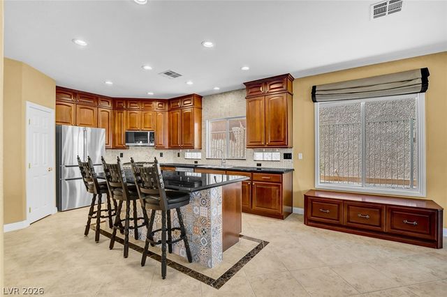 4648 Riva De Romanza Street, Las Vegas, NV 89135