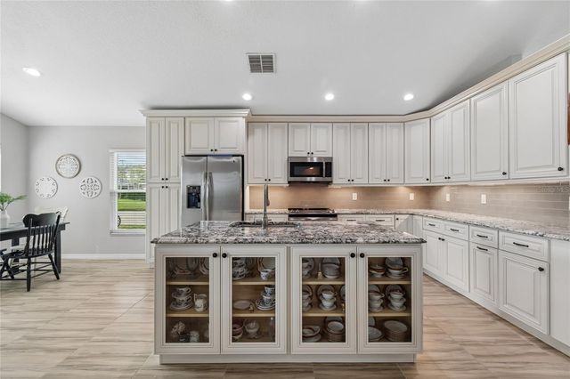 18868 MAISONS DRIVE, Lutz, FL 33558
