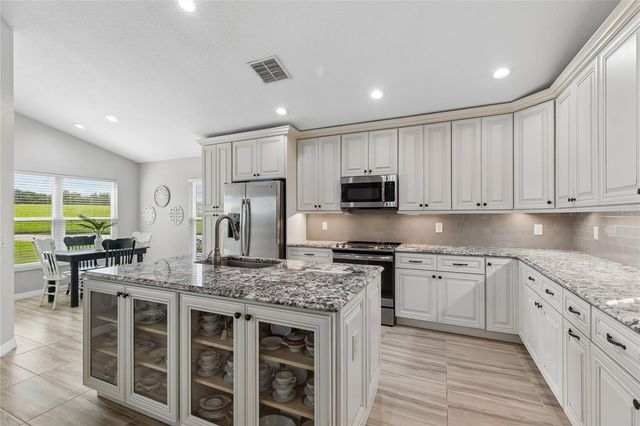 18868 MAISONS DRIVE, Lutz, FL 33558