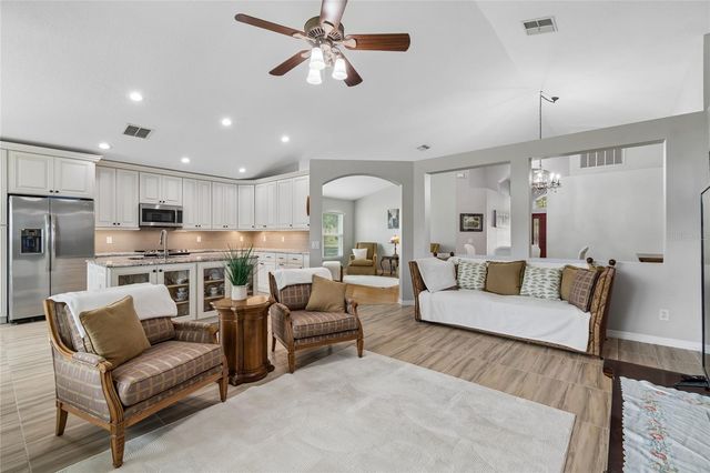 18868 MAISONS DRIVE, Lutz, FL 33558