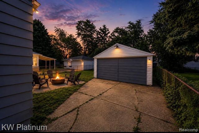 23809 Normandy Avenue, Eastpointe, MI 48021