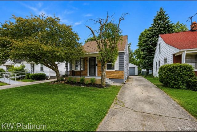 23809 Normandy Avenue, Eastpointe, MI 48021