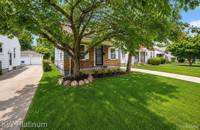 23809 Normandy Avenue, Eastpointe, MI 48021