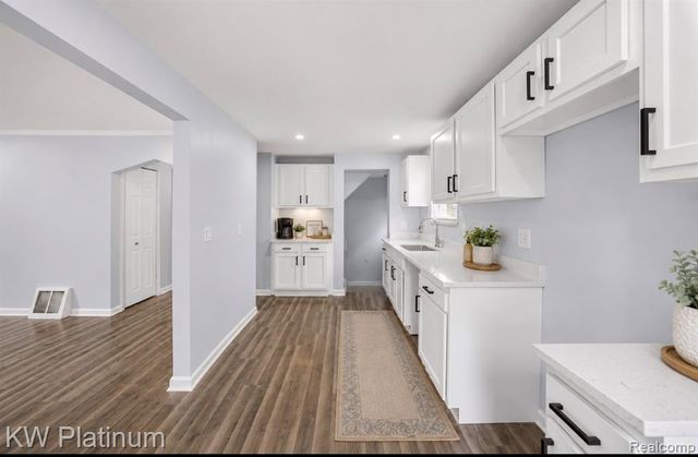 23809 Normandy Avenue, Eastpointe, MI 48021