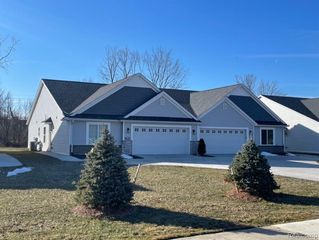 61309 11 Mile Road, South Lyon, MI 48178