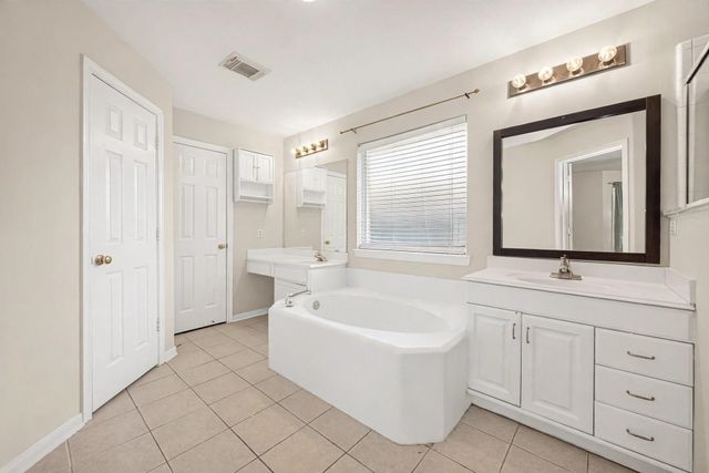 11107 Creekline Meadow Court, Cypress, TX 77429