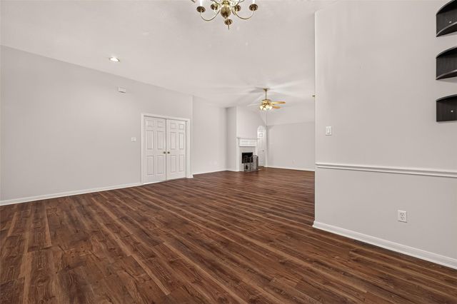 11107 Creekline Meadow Court, Cypress, TX 77429