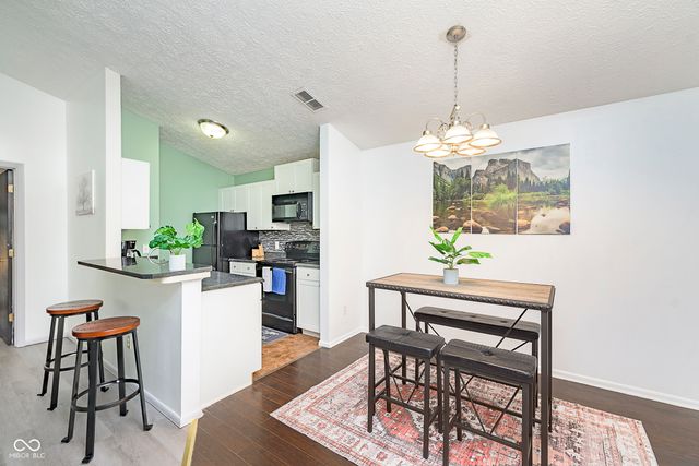 4351 Village Parkway Circle W 9, Indianapolis, IN 46254