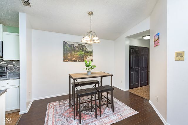 4351 Village Parkway Circle W 9, Indianapolis, IN 46254