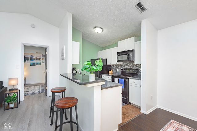 4351 Village Parkway Circle W 9, Indianapolis, IN 46254