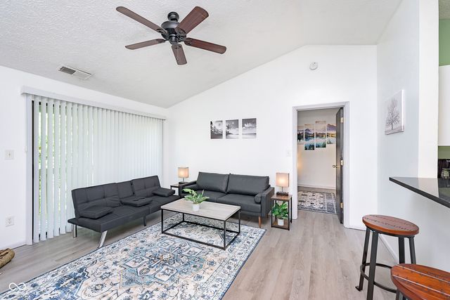 4351 Village Parkway Circle W 9, Indianapolis, IN 46254