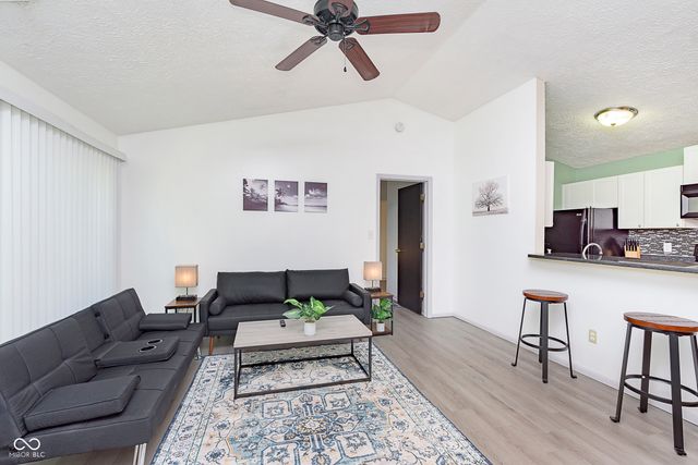 4351 Village Parkway Circle W 9, Indianapolis, IN 46254