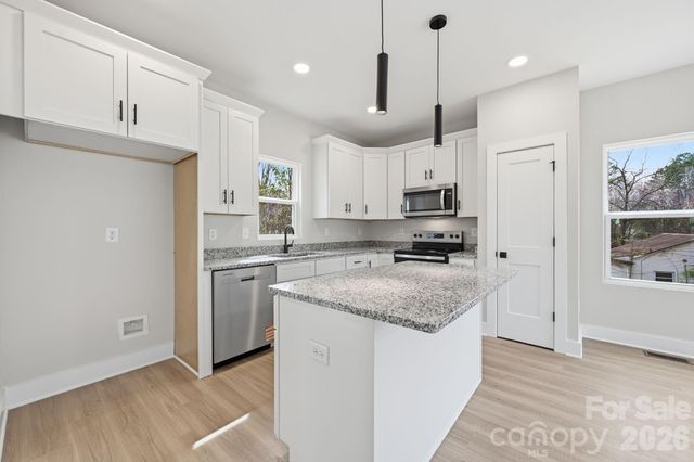 901 S Carolina Avenue, Spencer, NC 28159