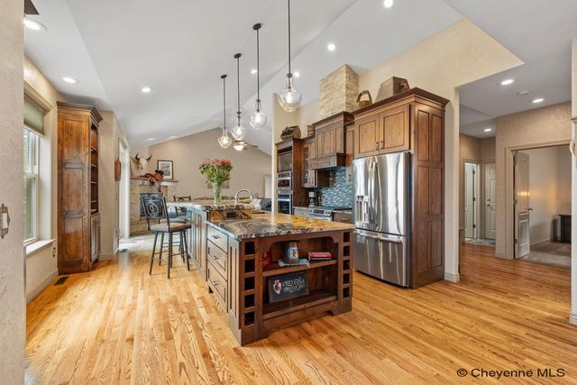 903 STERLING DR, Cheyenne, WY 82009