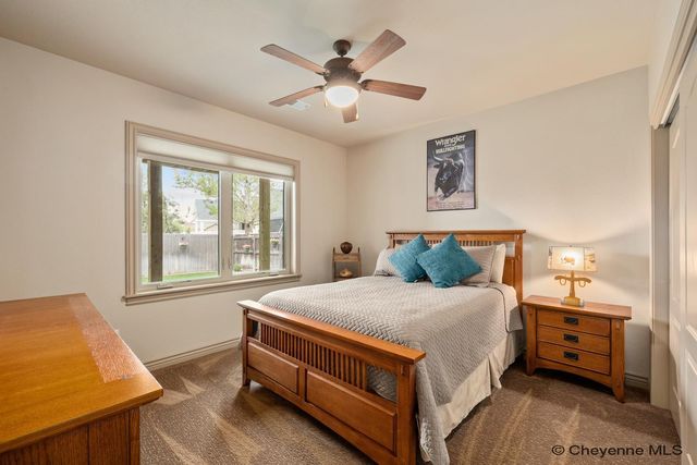 903 STERLING DR, Cheyenne, WY 82009