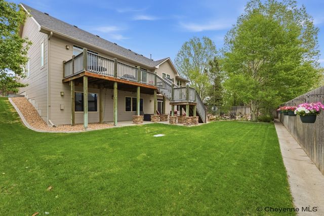903 STERLING DR, Cheyenne, WY 82009