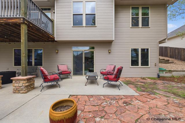 903 STERLING DR, Cheyenne, WY 82009