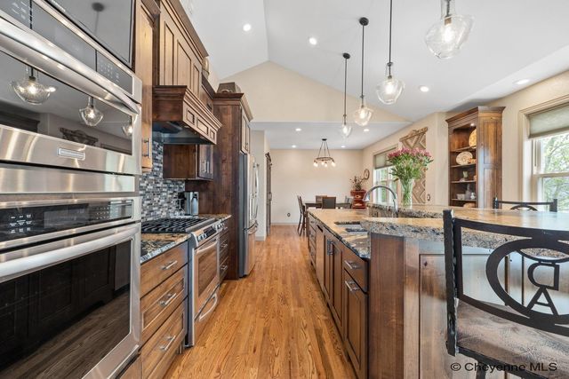 903 STERLING DR, Cheyenne, WY 82009