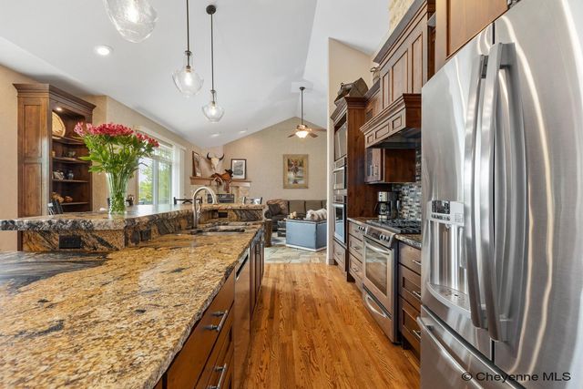 903 STERLING DR, Cheyenne, WY 82009