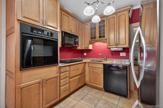32-30 190th Street, Flushing, NY 11358
